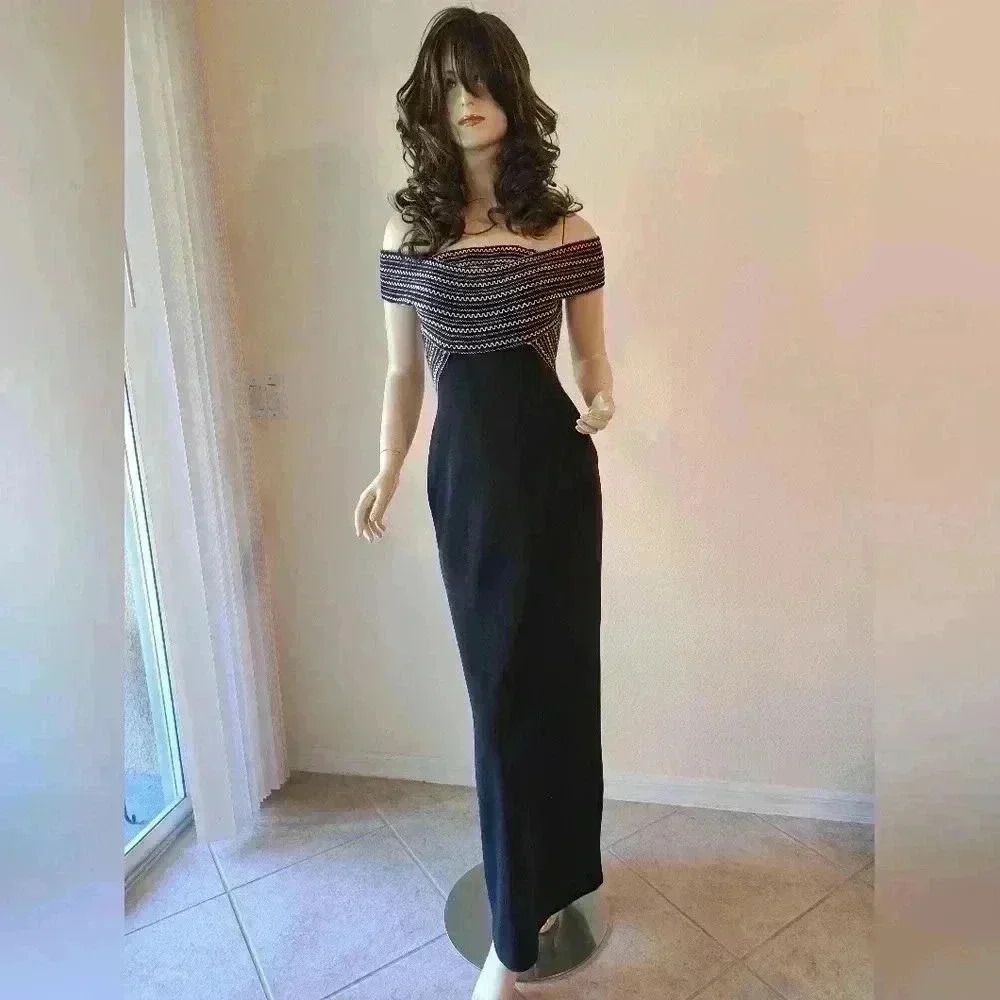 Maxi Dress size 8 black and white by Susan Roselli for Vijack